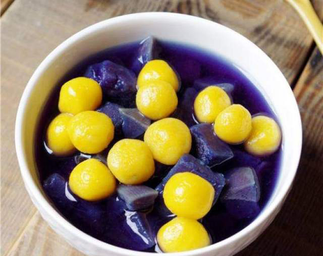 紫薯花生芝麻餡元宵 紫薯花生芝麻餡元宵